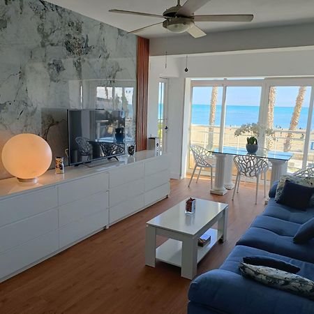 Apartamento Lujo Frente Al Mar Centro De Малага Екстериор снимка