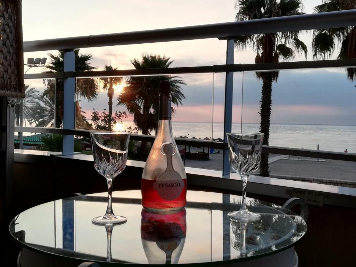 Apartamento Lujo Frente Al Mar Centro De Малага Екстериор снимка