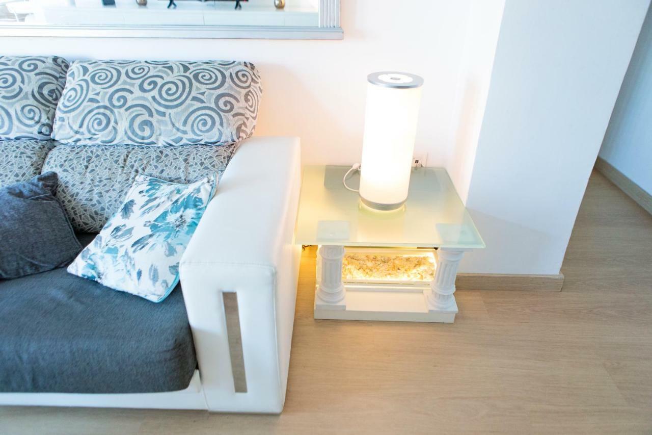 Apartamento Lujo Frente Al Mar Centro De Малага Екстериор снимка