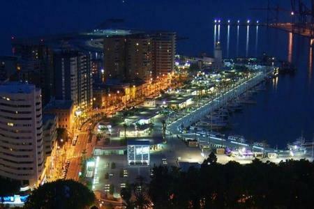 Apartamento Lujo Frente Al Mar Centro De Малага Екстериор снимка