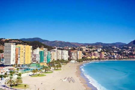 Apartamento Lujo Frente Al Mar Centro De Малага Екстериор снимка